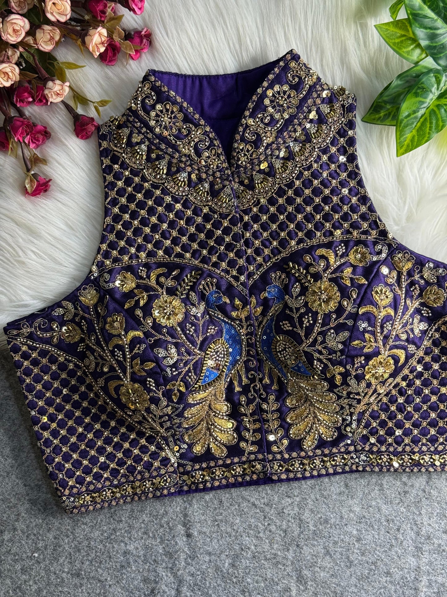 Halter collar neck blouse