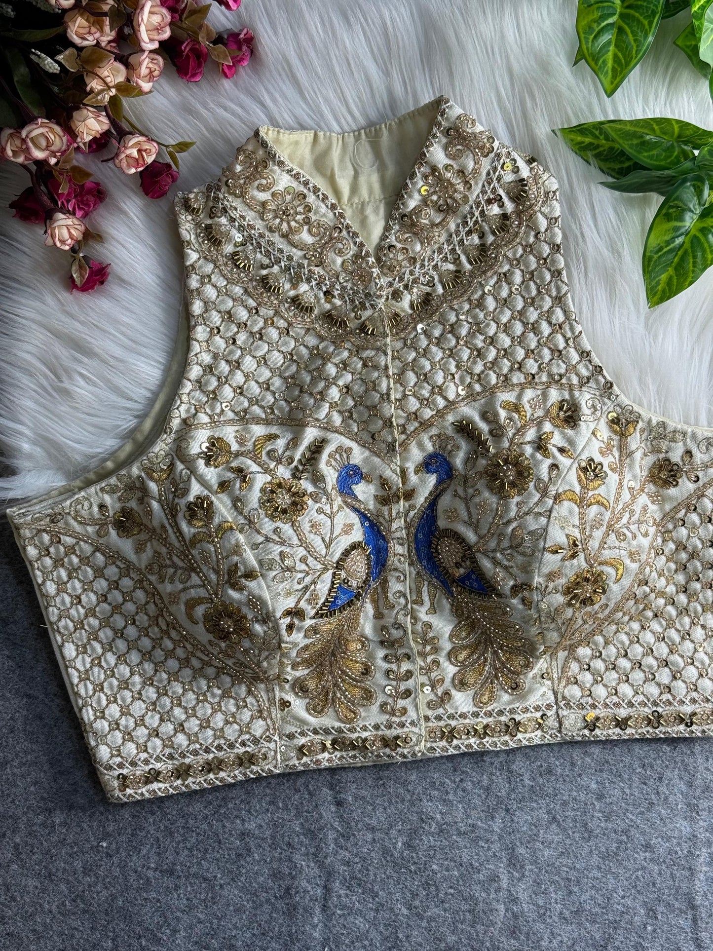 Halter collar neck blouse